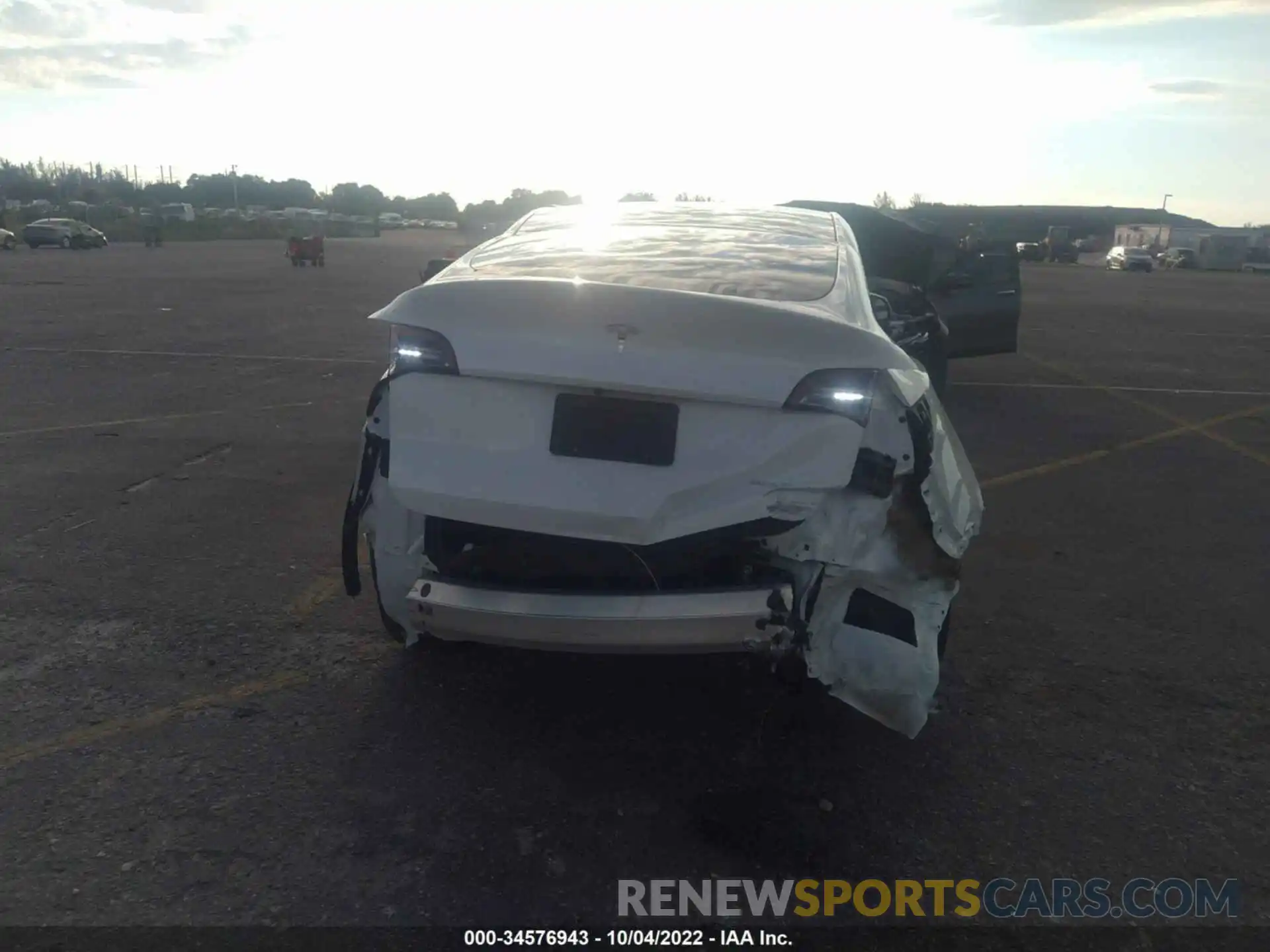 6 Photograph of a damaged car 7SAYGDEE2NF467510 TESLA MODEL Y 2022