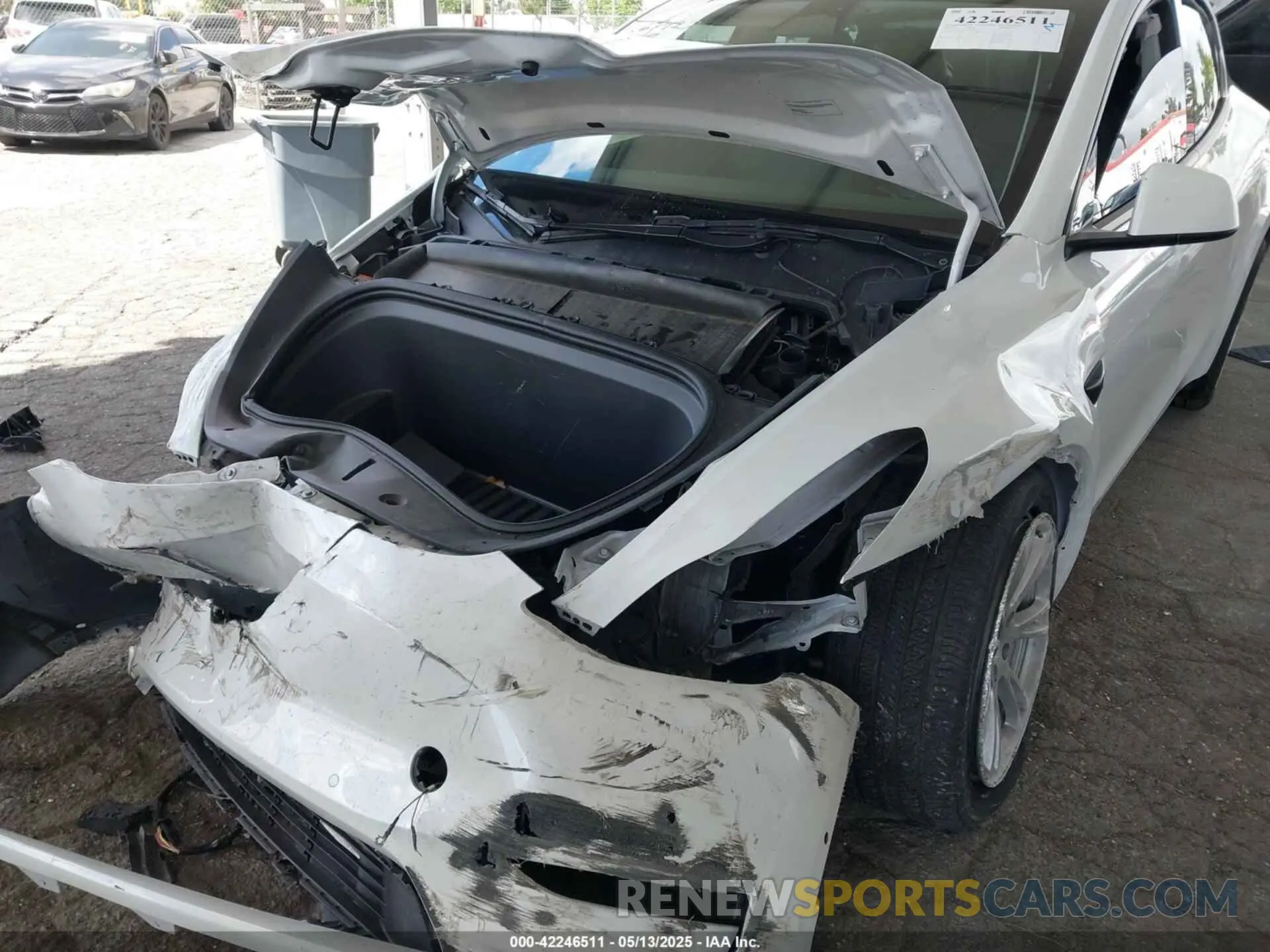 6 Photograph of a damaged car 7SAYGDEE2NF509769 TESLA MODEL Y 2022