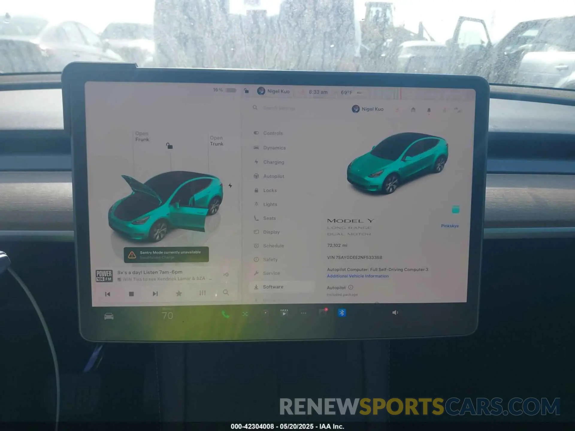 19 Photograph of a damaged car 7SAYGDEE2NF533358 TESLA MODEL Y 2022