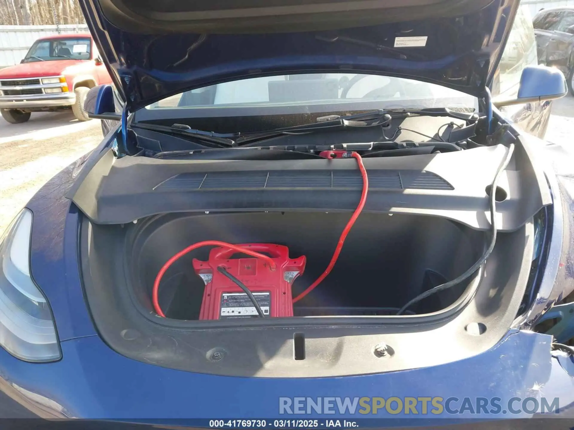 10 Photograph of a damaged car 7SAYGDEE2NF562990 TESLA MODEL Y 2022