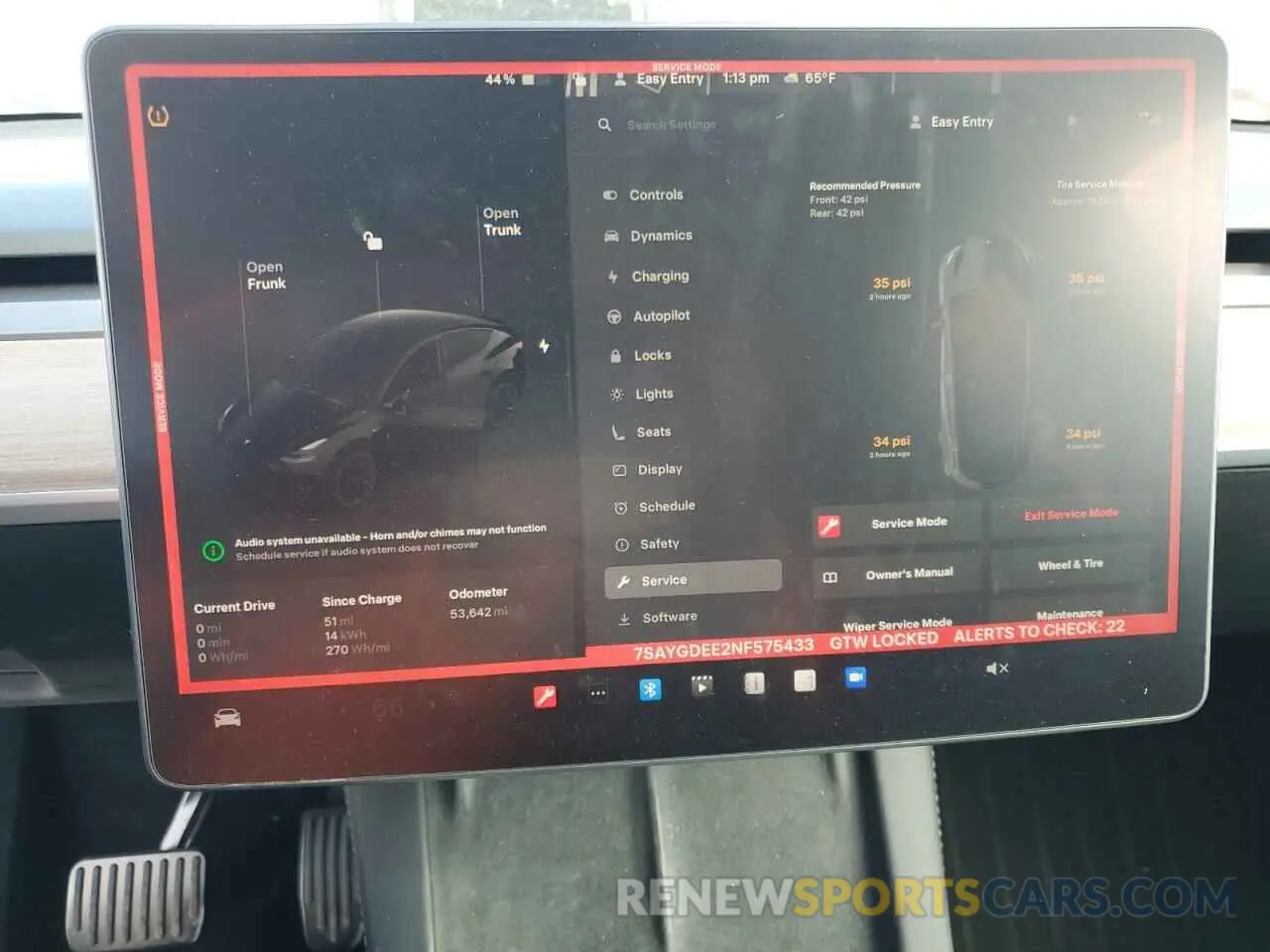 9 Photograph of a damaged car 7SAYGDEE2NF575433 TESLA MODEL Y 2022