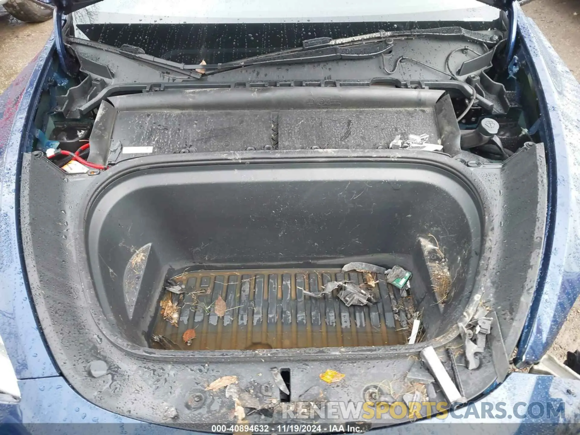 10 Photograph of a damaged car 7SAYGDEE3NA007432 TESLA MODEL Y 2022