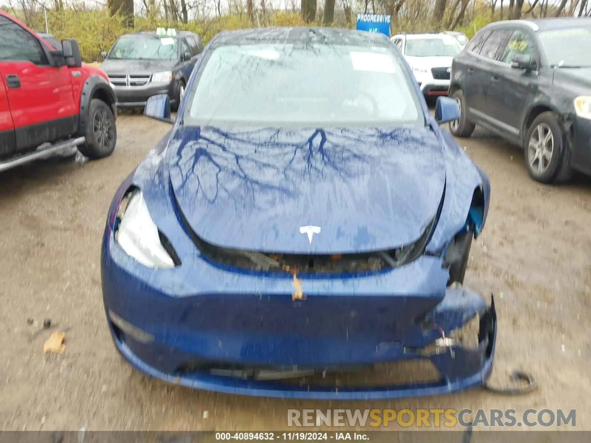13 Photograph of a damaged car 7SAYGDEE3NA007432 TESLA MODEL Y 2022