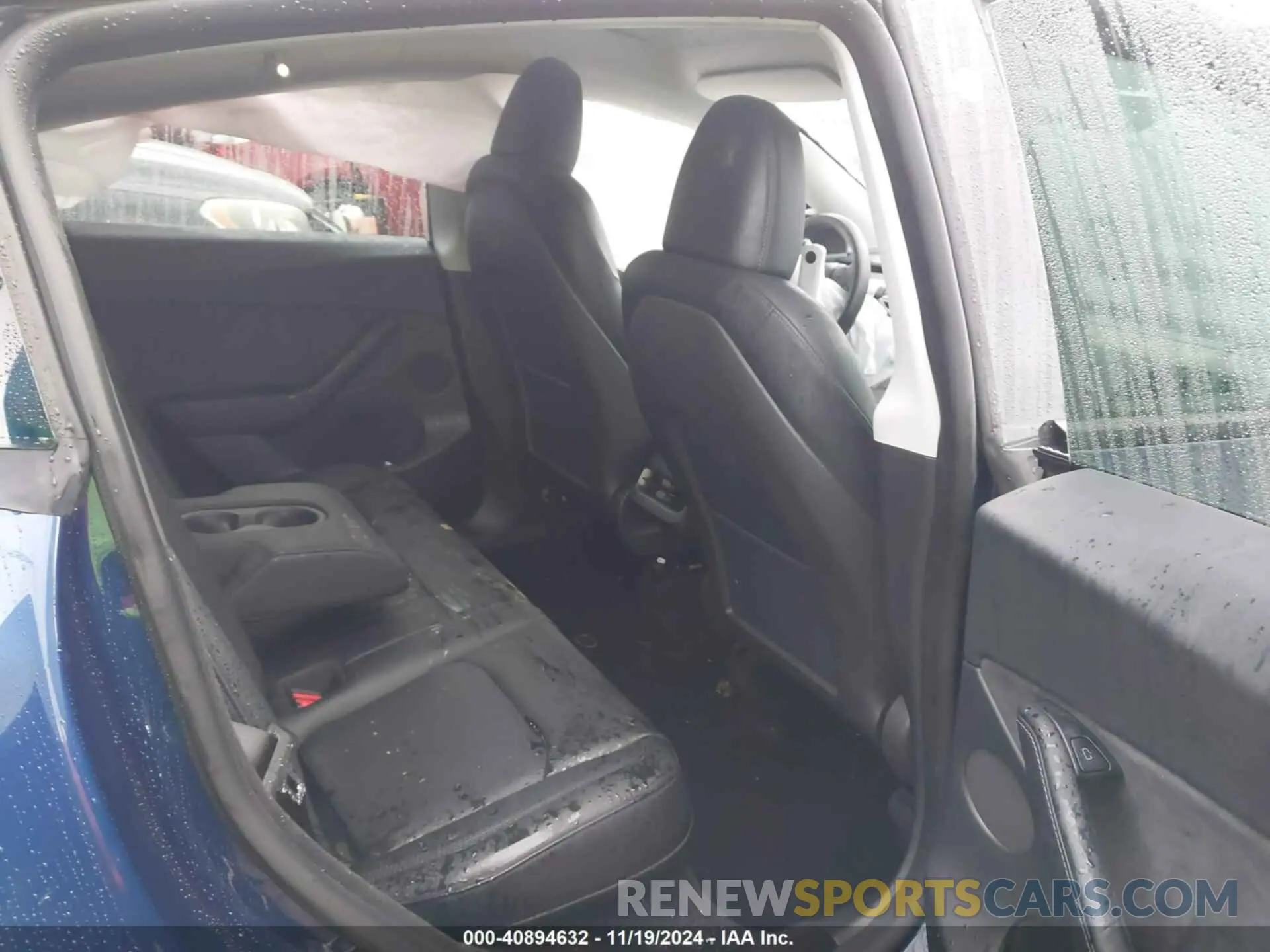 8 Photograph of a damaged car 7SAYGDEE3NA007432 TESLA MODEL Y 2022