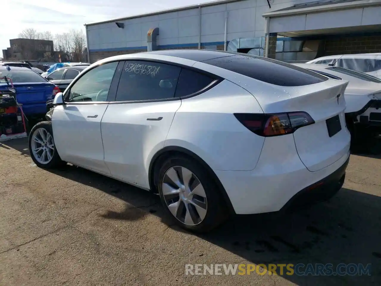 2 Photograph of a damaged car 7SAYGDEE3NA010086 TESLA MODEL Y 2022