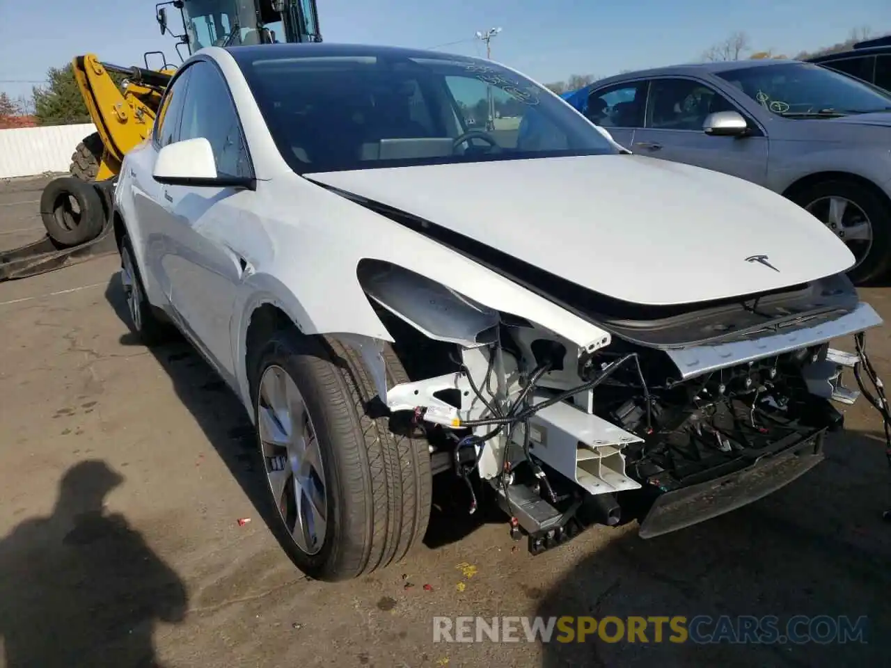 4 Photograph of a damaged car 7SAYGDEE3NA010086 TESLA MODEL Y 2022