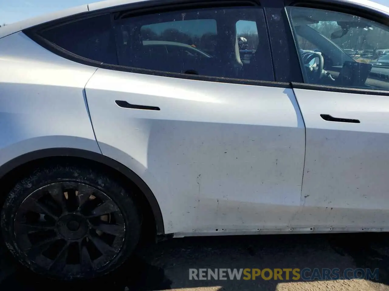 11 Photograph of a damaged car 7SAYGDEE3NA016633 TESLA MODEL Y 2022