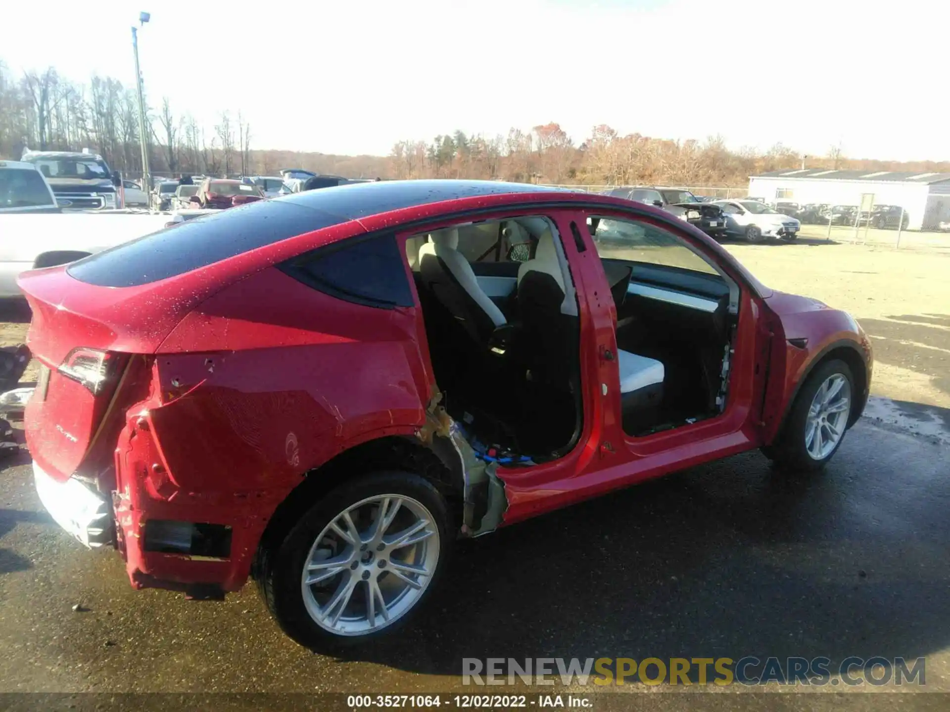 6 Photograph of a damaged car 7SAYGDEE3NF312027 TESLA MODEL Y 2022