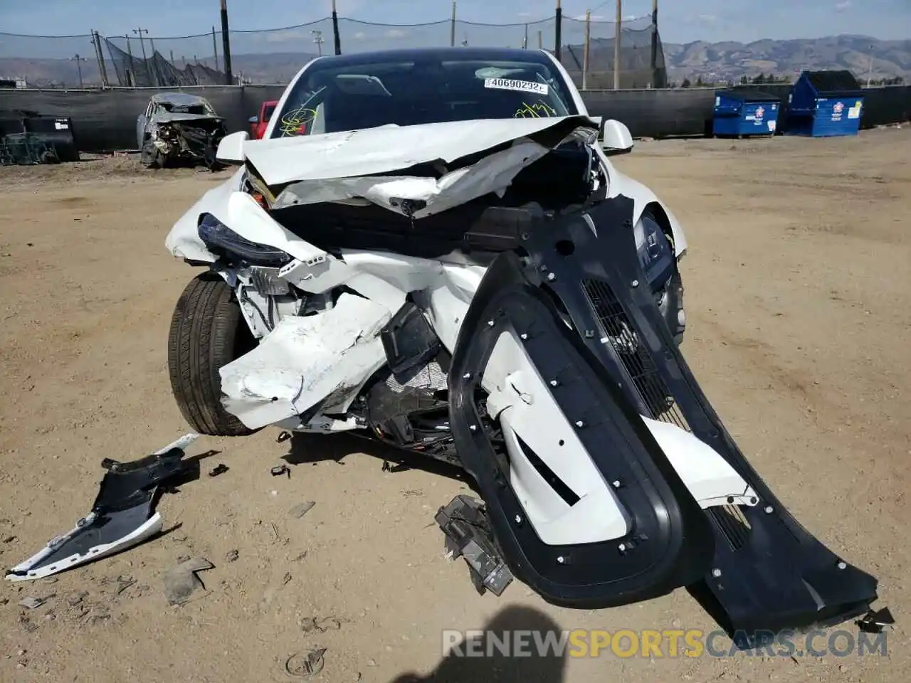 9 Photograph of a damaged car 7SAYGDEE3NF317650 TESLA MODEL Y 2022