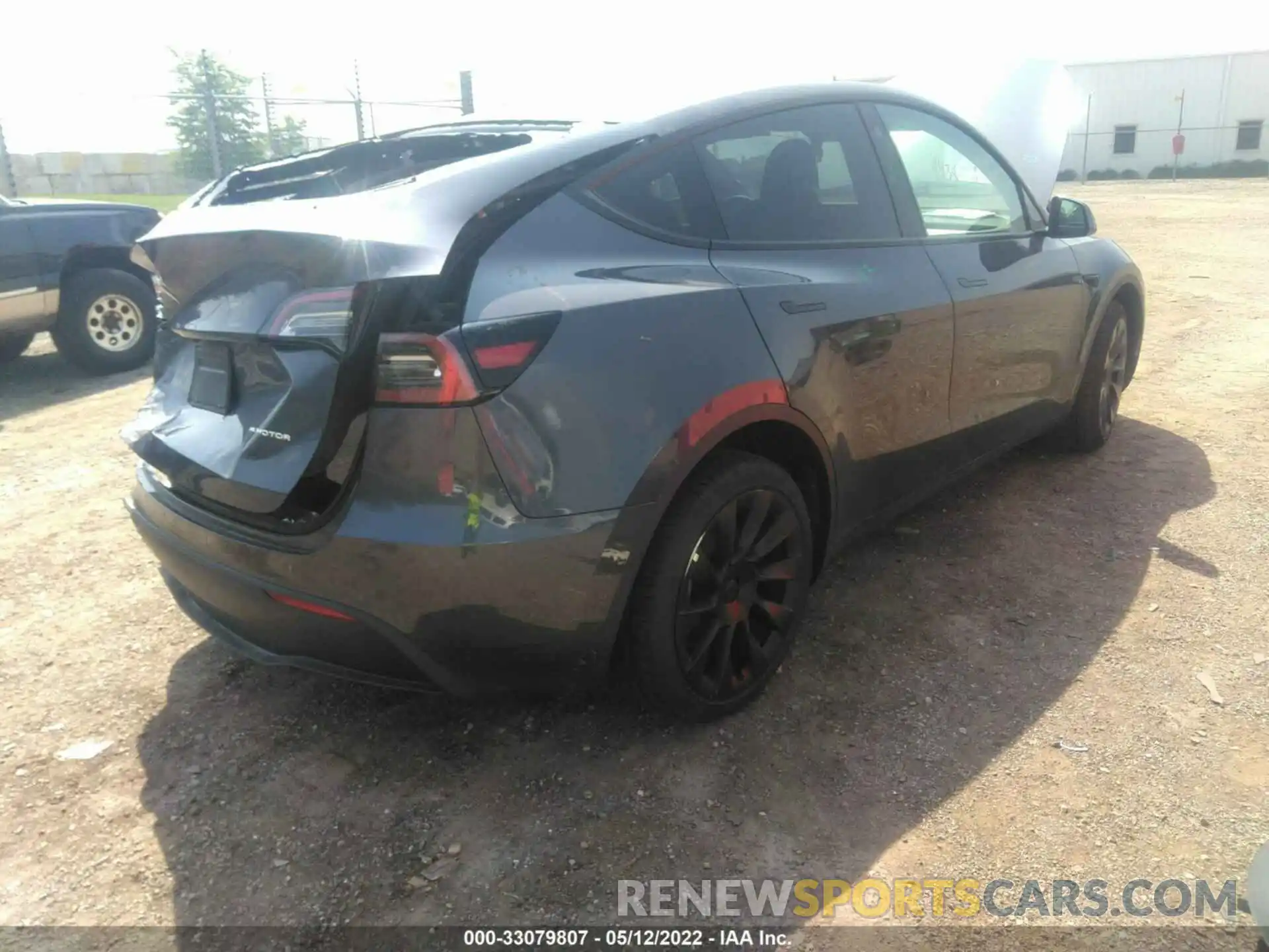 4 Photograph of a damaged car 7SAYGDEE3NF318068 TESLA MODEL Y 2022