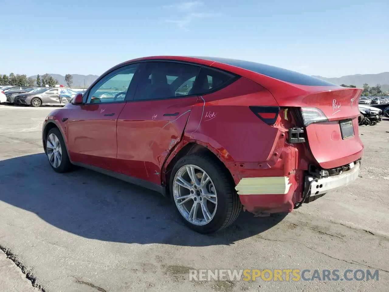 2 Photograph of a damaged car 7SAYGDEE3NF318359 TESLA MODEL Y 2022