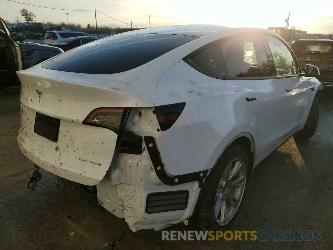 3 Photograph of a damaged car 7SAYGDEE3NF320161 TESLA MODEL Y 2022
