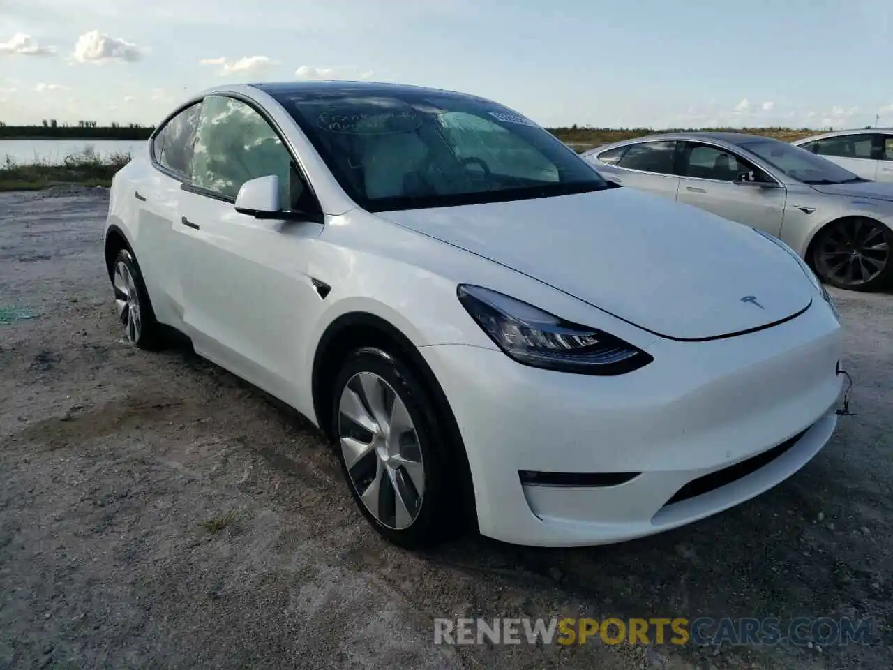 1 Photograph of a damaged car 7SAYGDEE3NF324825 TESLA MODEL Y 2022