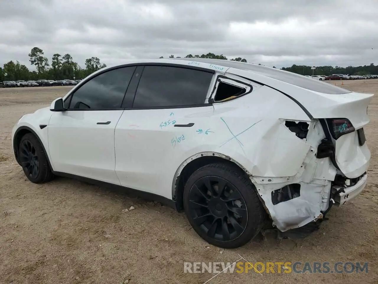 2 Photograph of a damaged car 7SAYGDEE3NF331483 TESLA MODEL Y 2022