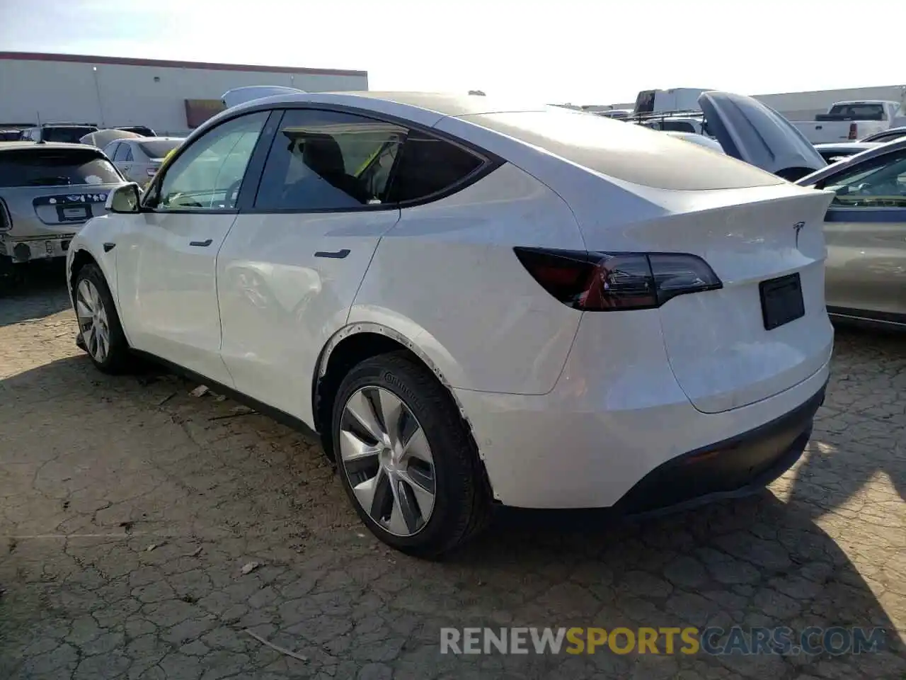 2 Photograph of a damaged car 7SAYGDEE3NF373720 TESLA MODEL Y 2022