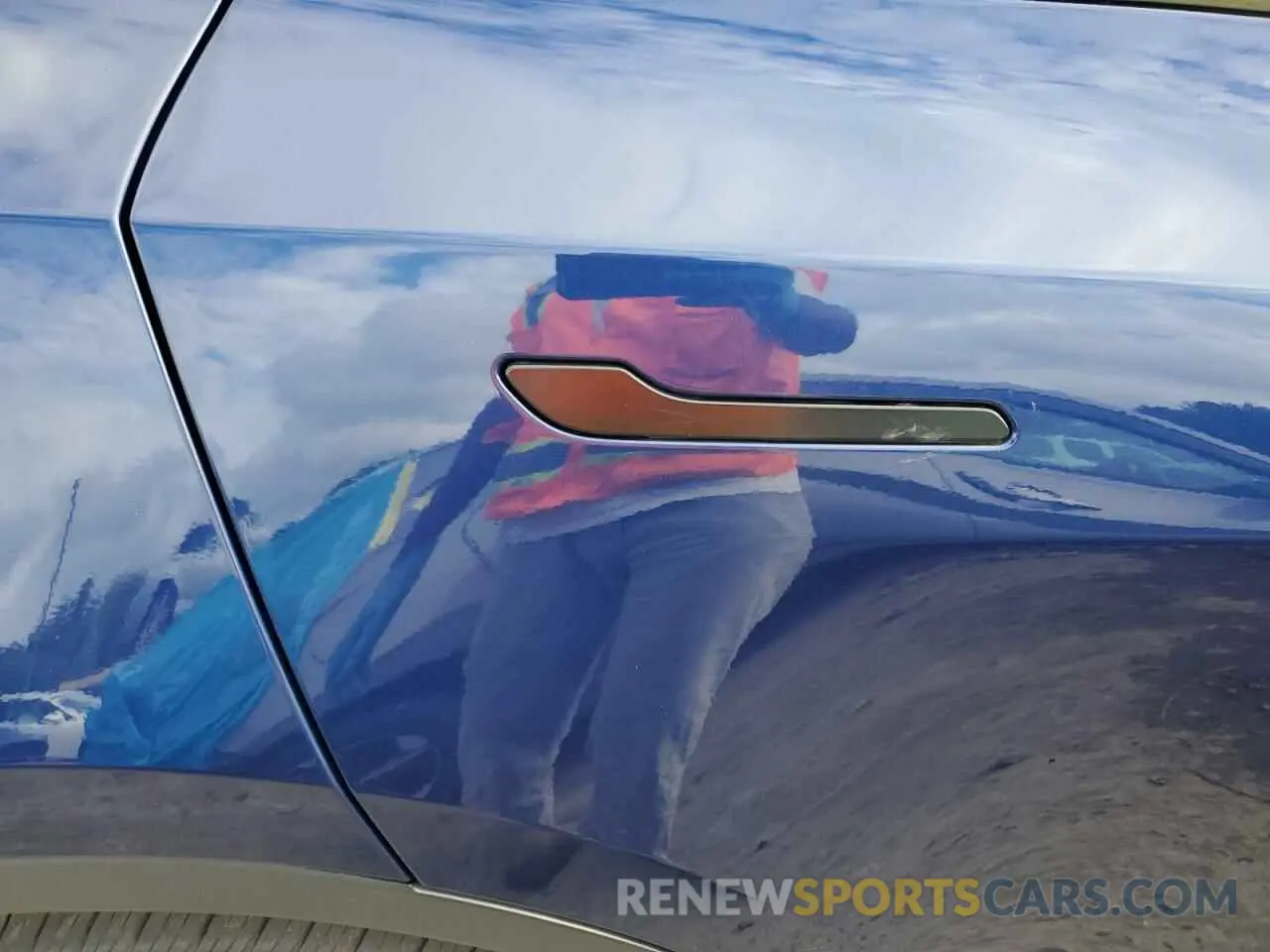 11 Photograph of a damaged car 7SAYGDEE3NF375774 TESLA MODEL Y 2022