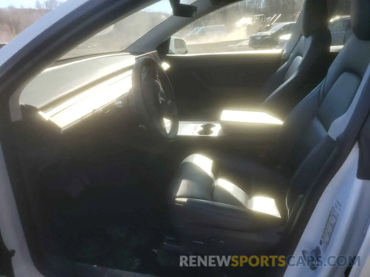 7 Photograph of a damaged car 7SAYGDEE3NF385950 TESLA MODEL Y 2022