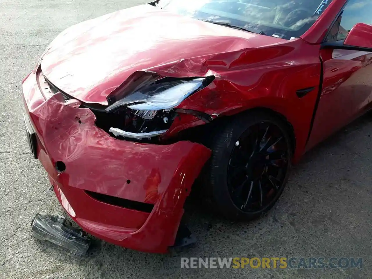 9 Photograph of a damaged car 7SAYGDEE3NF386824 TESLA MODEL Y 2022