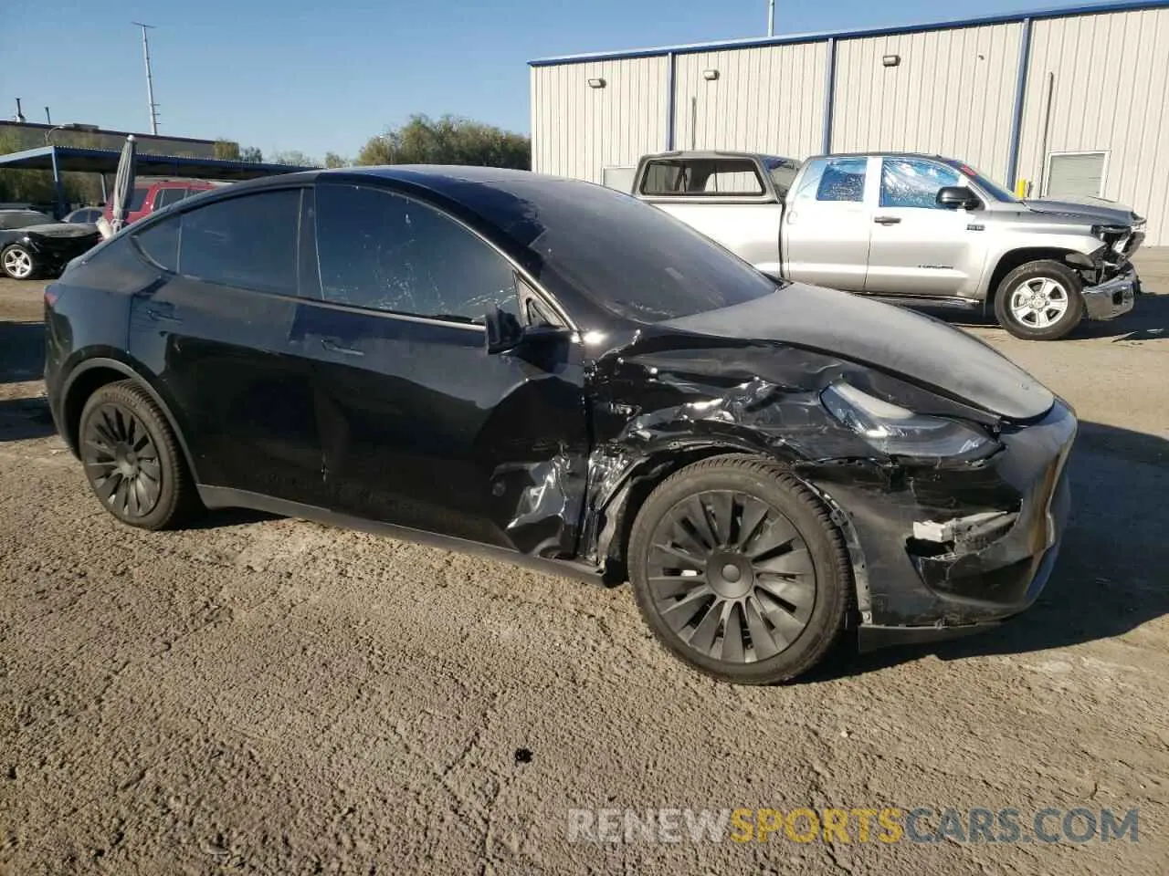 4 Photograph of a damaged car 7SAYGDEE3NF389433 TESLA MODEL Y 2022
