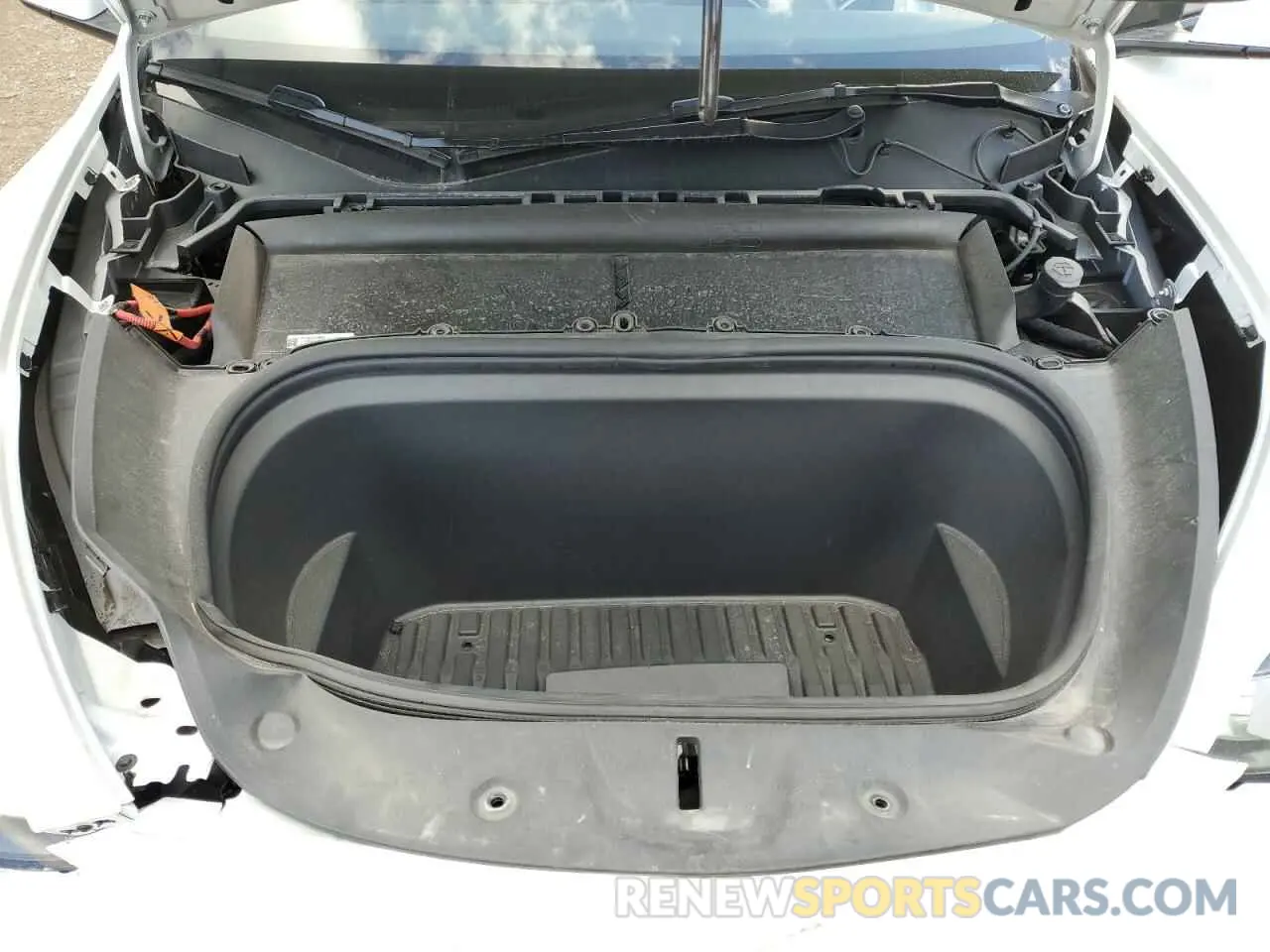11 Photograph of a damaged car 7SAYGDEE3NF418039 TESLA MODEL Y 2022