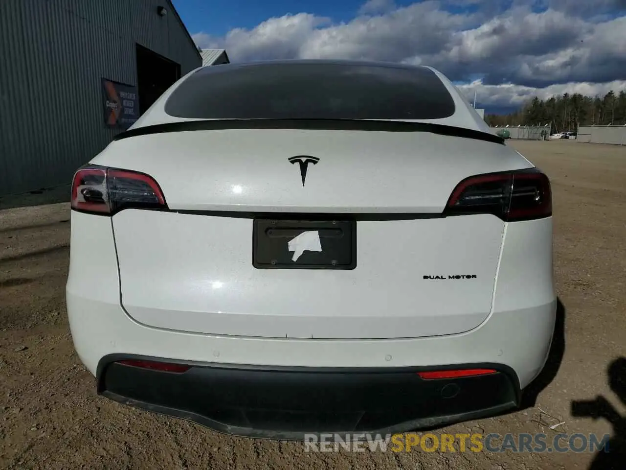 6 Photograph of a damaged car 7SAYGDEE3NF418039 TESLA MODEL Y 2022