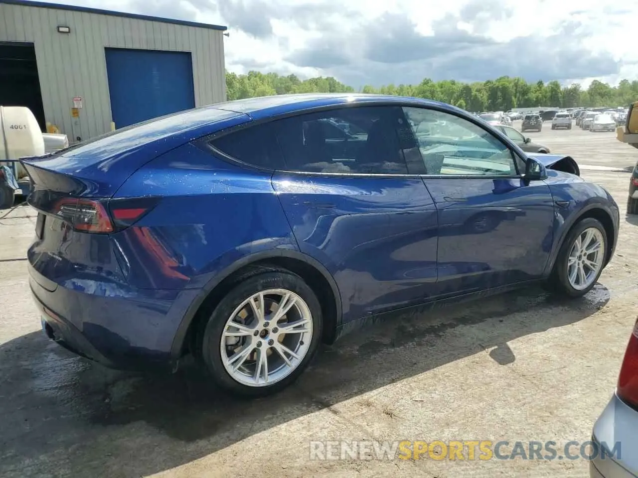 3 Photograph of a damaged car 7SAYGDEE3NF420566 TESLA MODEL Y 2022