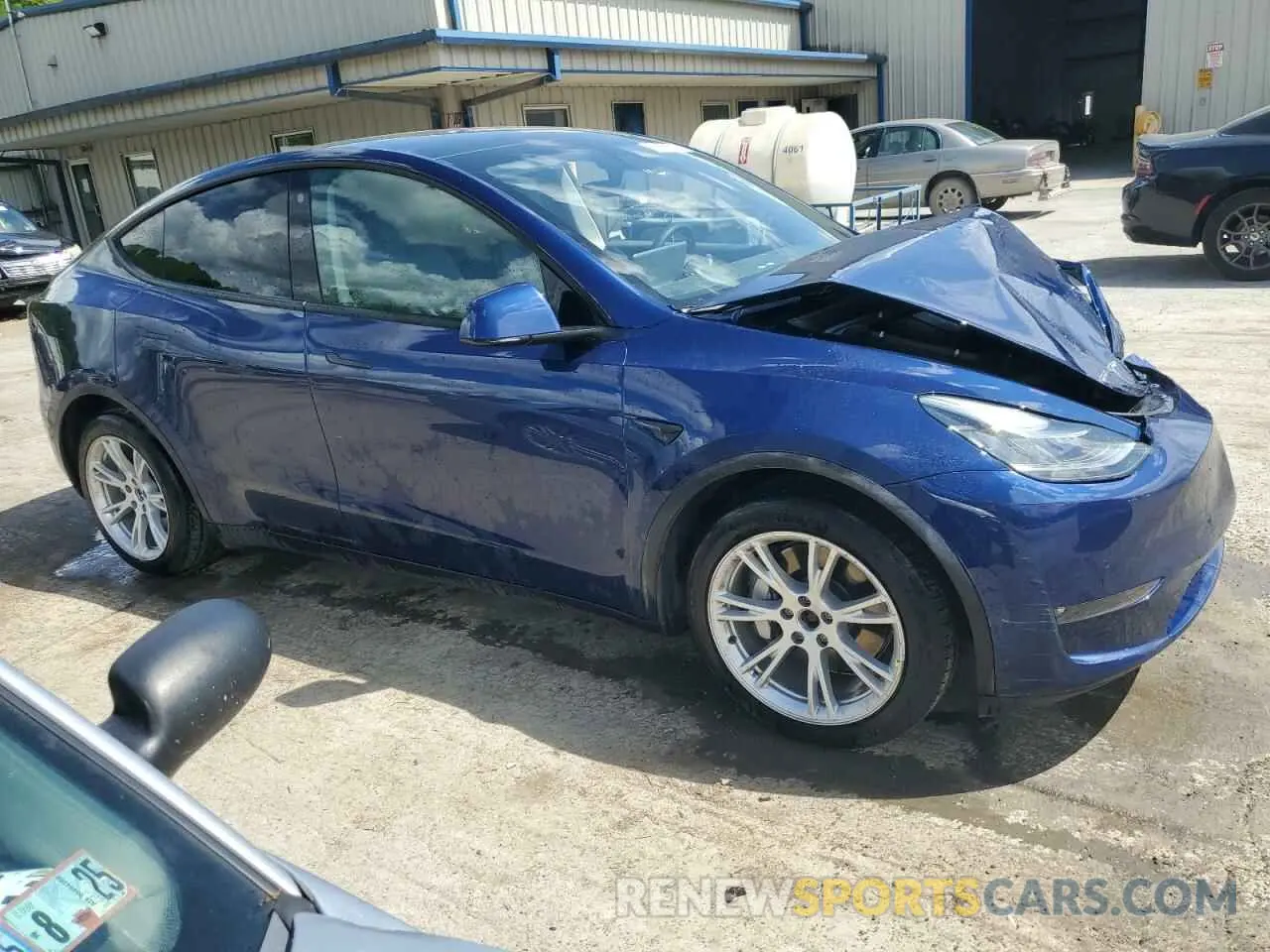 4 Photograph of a damaged car 7SAYGDEE3NF420566 TESLA MODEL Y 2022
