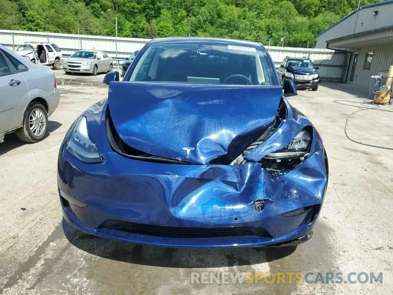 5 Photograph of a damaged car 7SAYGDEE3NF420566 TESLA MODEL Y 2022
