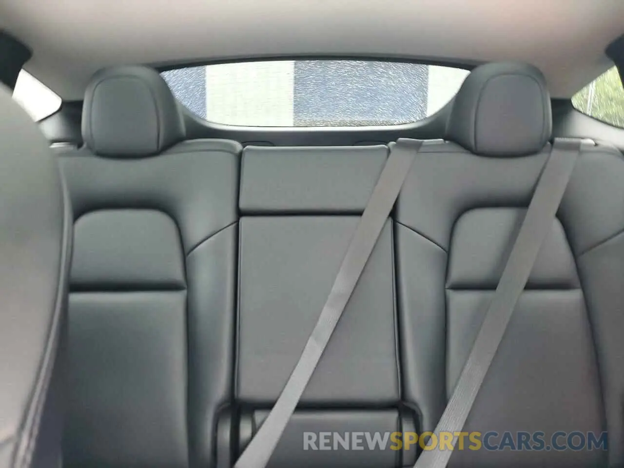 10 Photograph of a damaged car 7SAYGDEE3NF425640 TESLA MODEL Y 2022