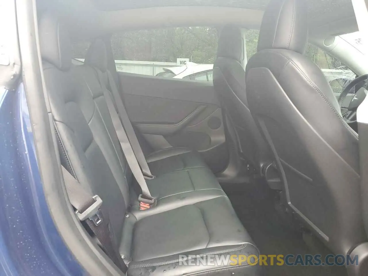 11 Photograph of a damaged car 7SAYGDEE3NF425640 TESLA MODEL Y 2022