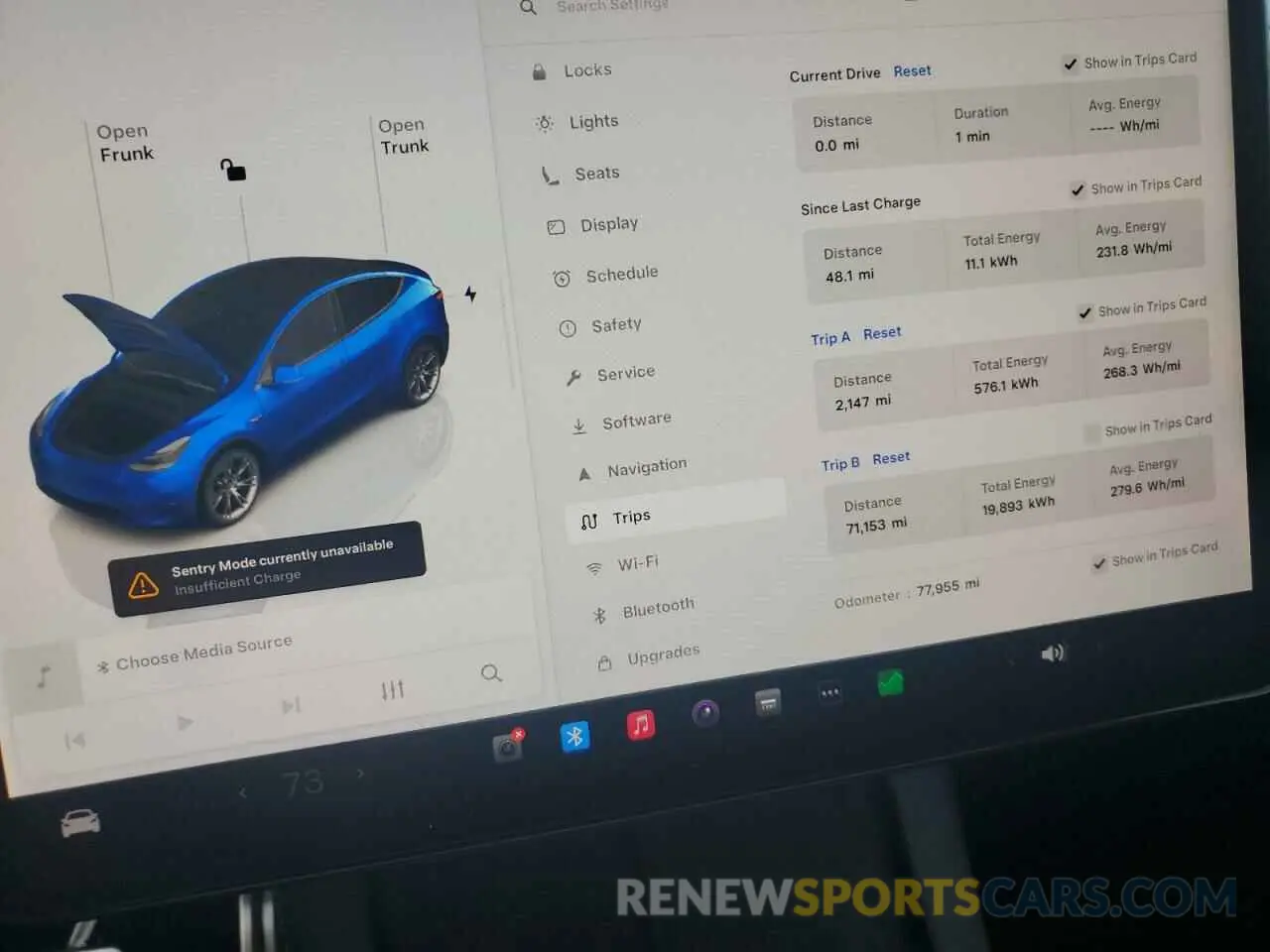 9 Photograph of a damaged car 7SAYGDEE3NF425640 TESLA MODEL Y 2022