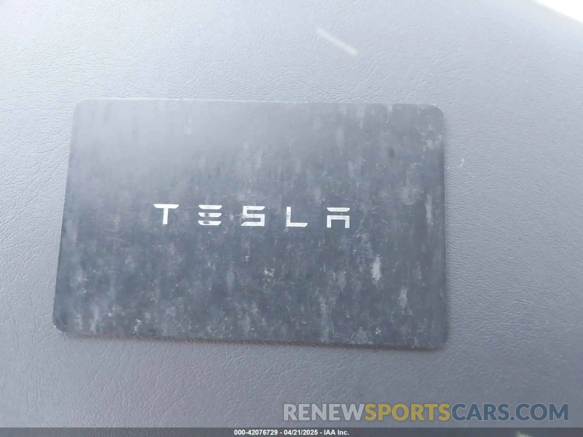 11 Photograph of a damaged car 7SAYGDEE3NF426481 TESLA MODEL Y 2022