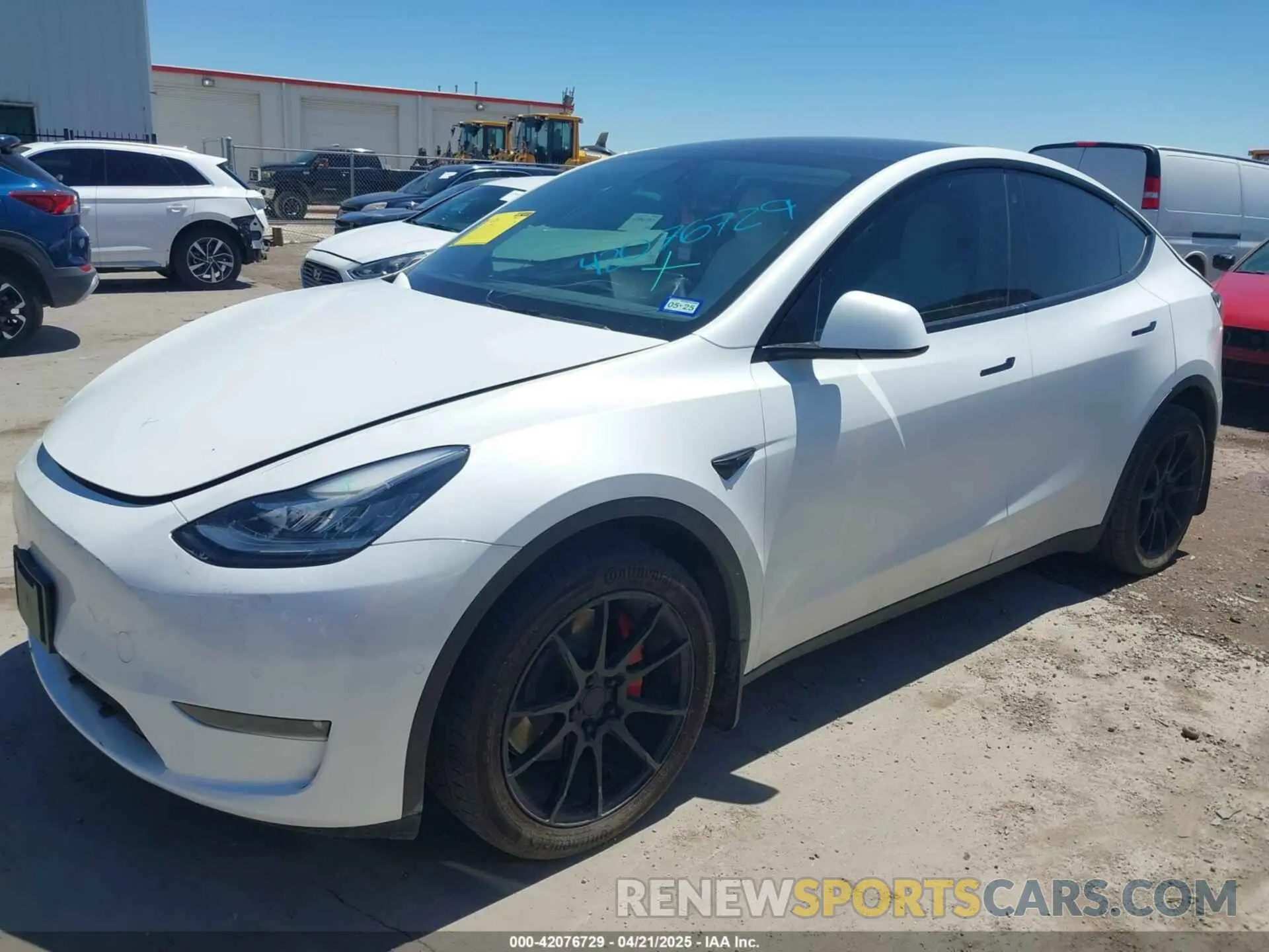 2 Photograph of a damaged car 7SAYGDEE3NF426481 TESLA MODEL Y 2022