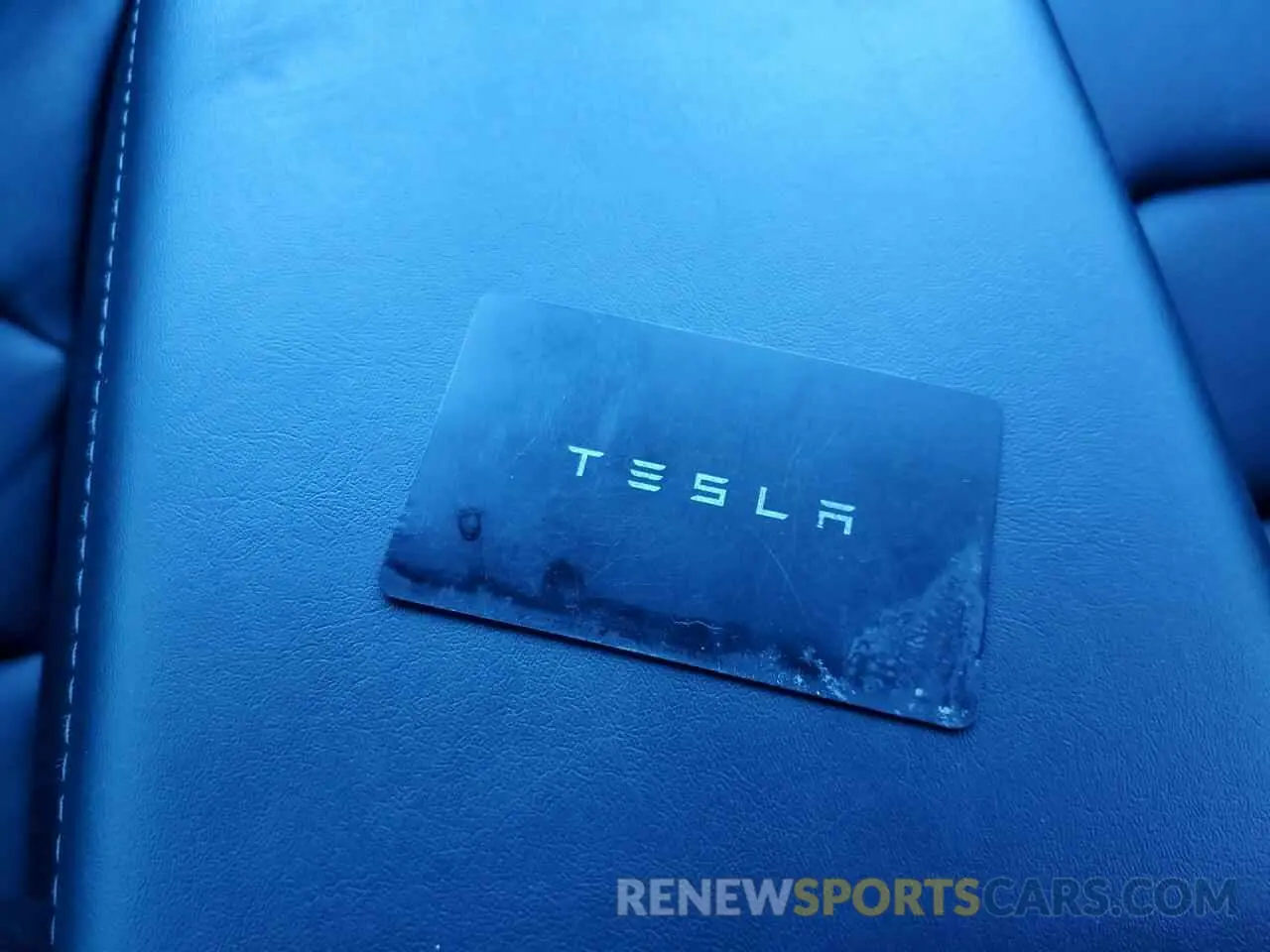 10 Photograph of a damaged car 7SAYGDEE3NF435259 TESLA MODEL Y 2022