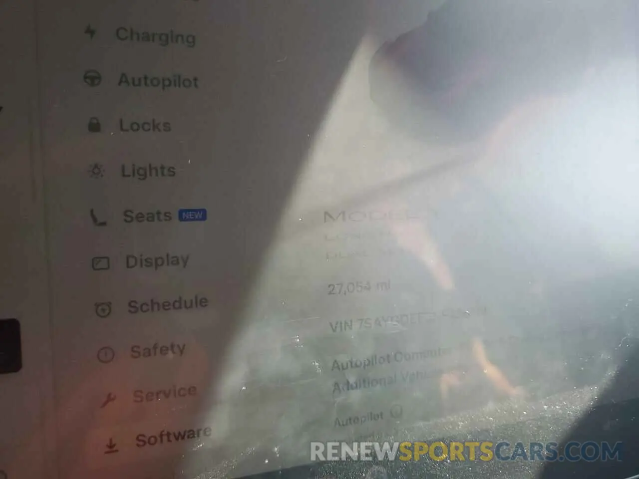 9 Photograph of a damaged car 7SAYGDEE3NF436119 TESLA MODEL Y 2022