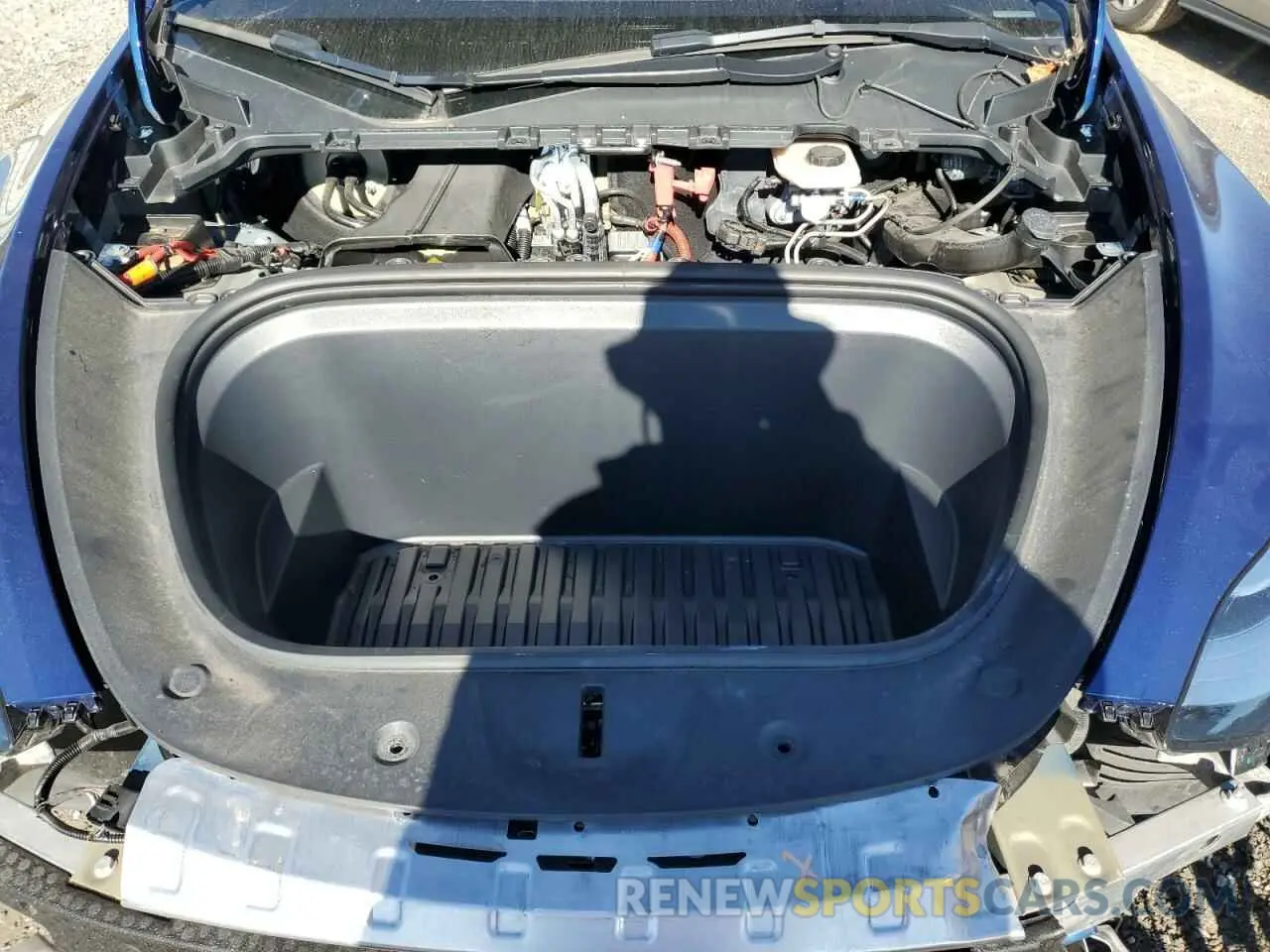 11 Photograph of a damaged car 7SAYGDEE3NF445886 TESLA MODEL Y 2022