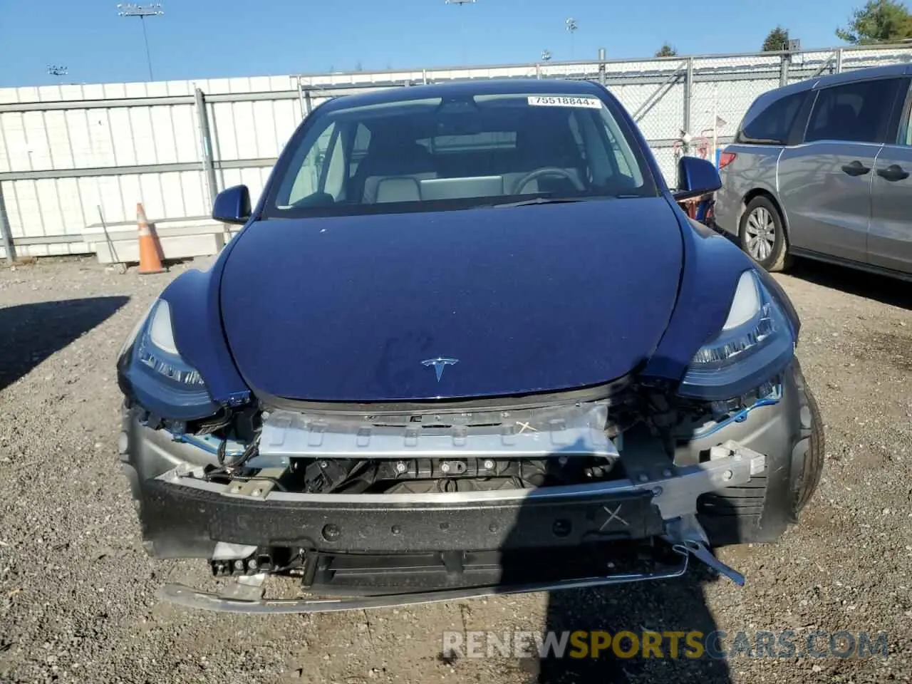 5 Photograph of a damaged car 7SAYGDEE3NF445886 TESLA MODEL Y 2022