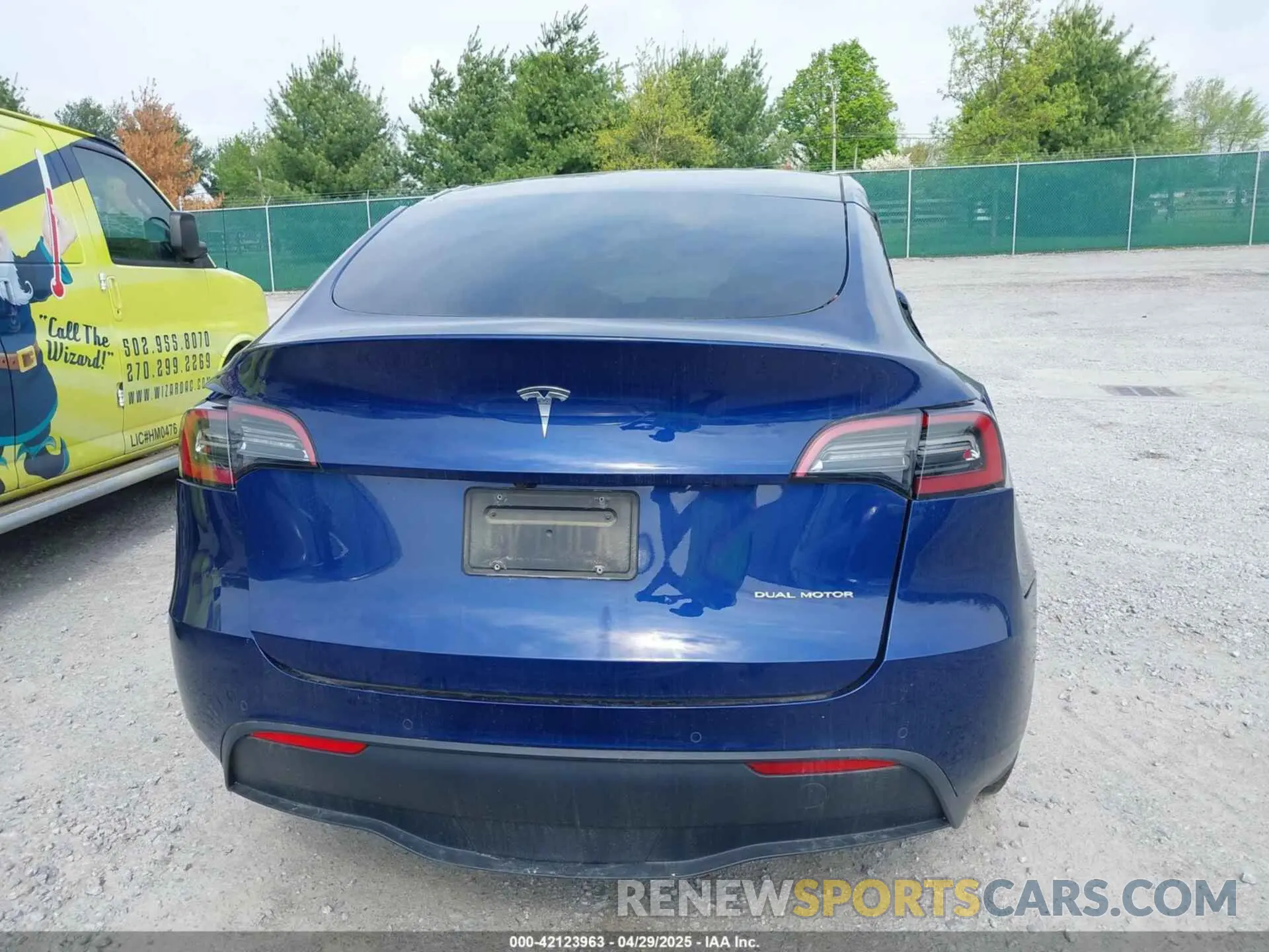 16 Photograph of a damaged car 7SAYGDEE3NF455544 TESLA MODEL Y 2022