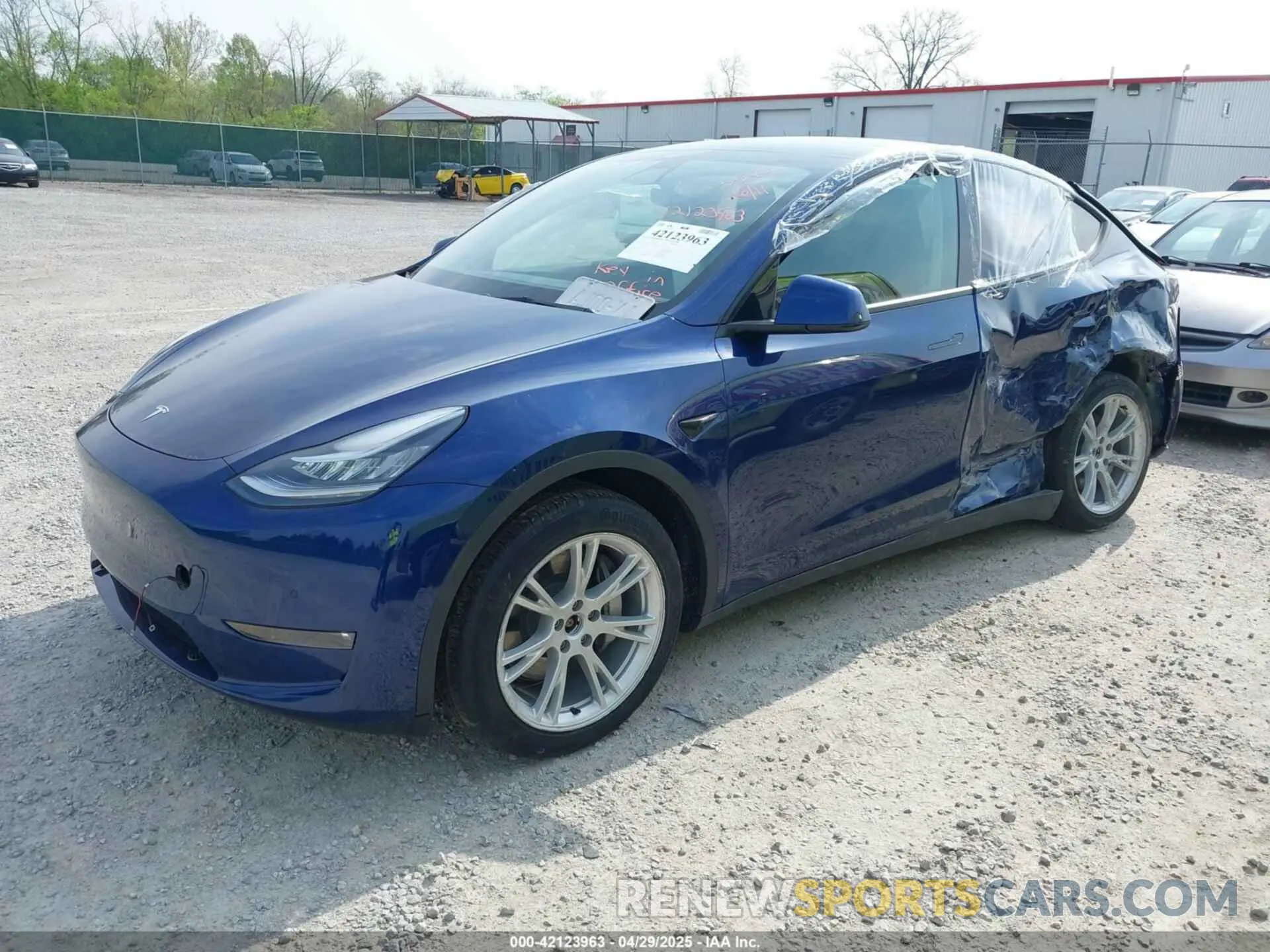 2 Photograph of a damaged car 7SAYGDEE3NF455544 TESLA MODEL Y 2022