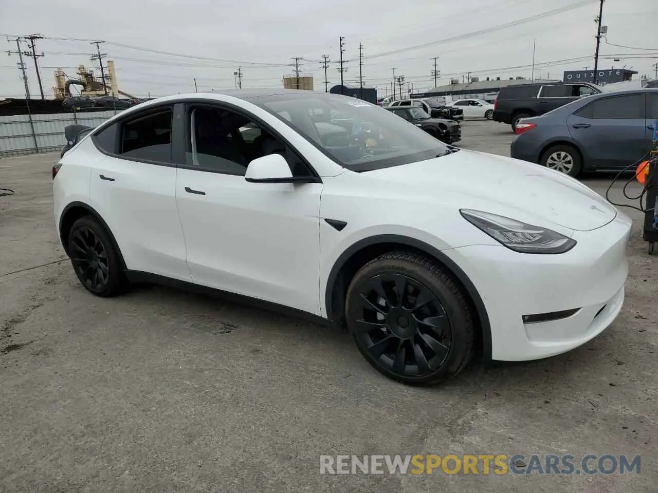 4 Photograph of a damaged car 7SAYGDEE3NF481660 TESLA MODEL Y 2022