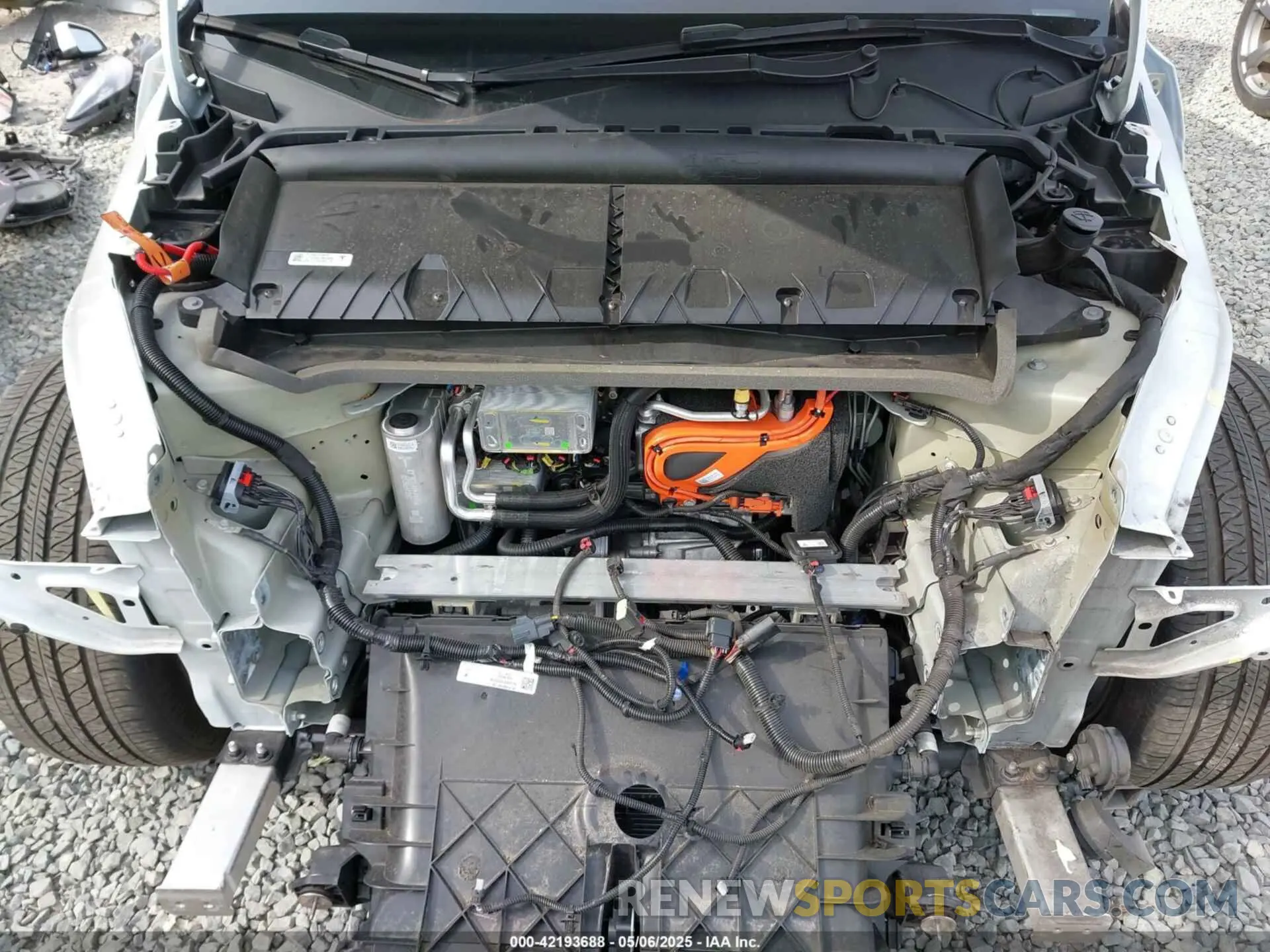 10 Photograph of a damaged car 7SAYGDEE3NF513510 TESLA MODEL Y 2022