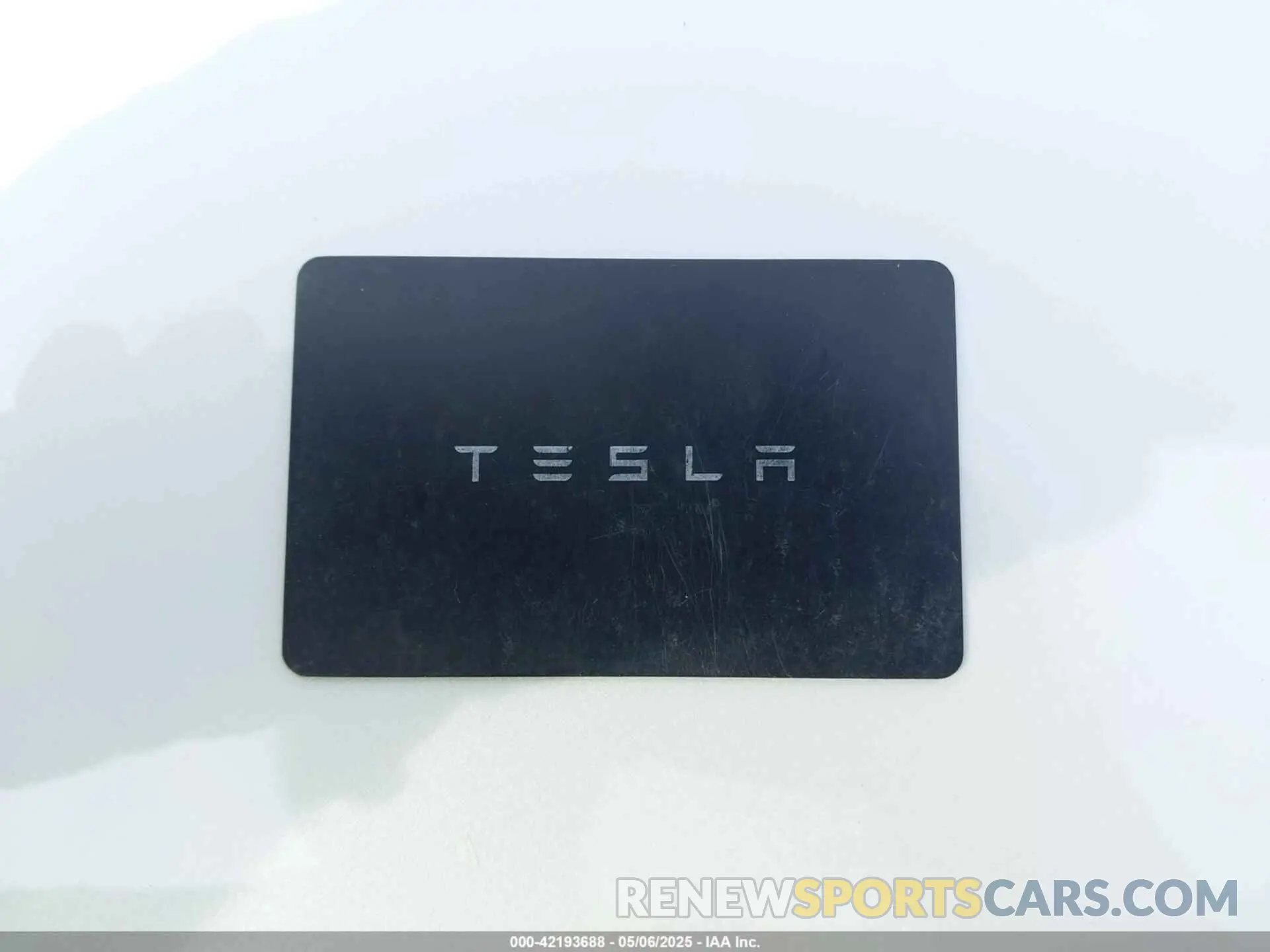 11 Photograph of a damaged car 7SAYGDEE3NF513510 TESLA MODEL Y 2022