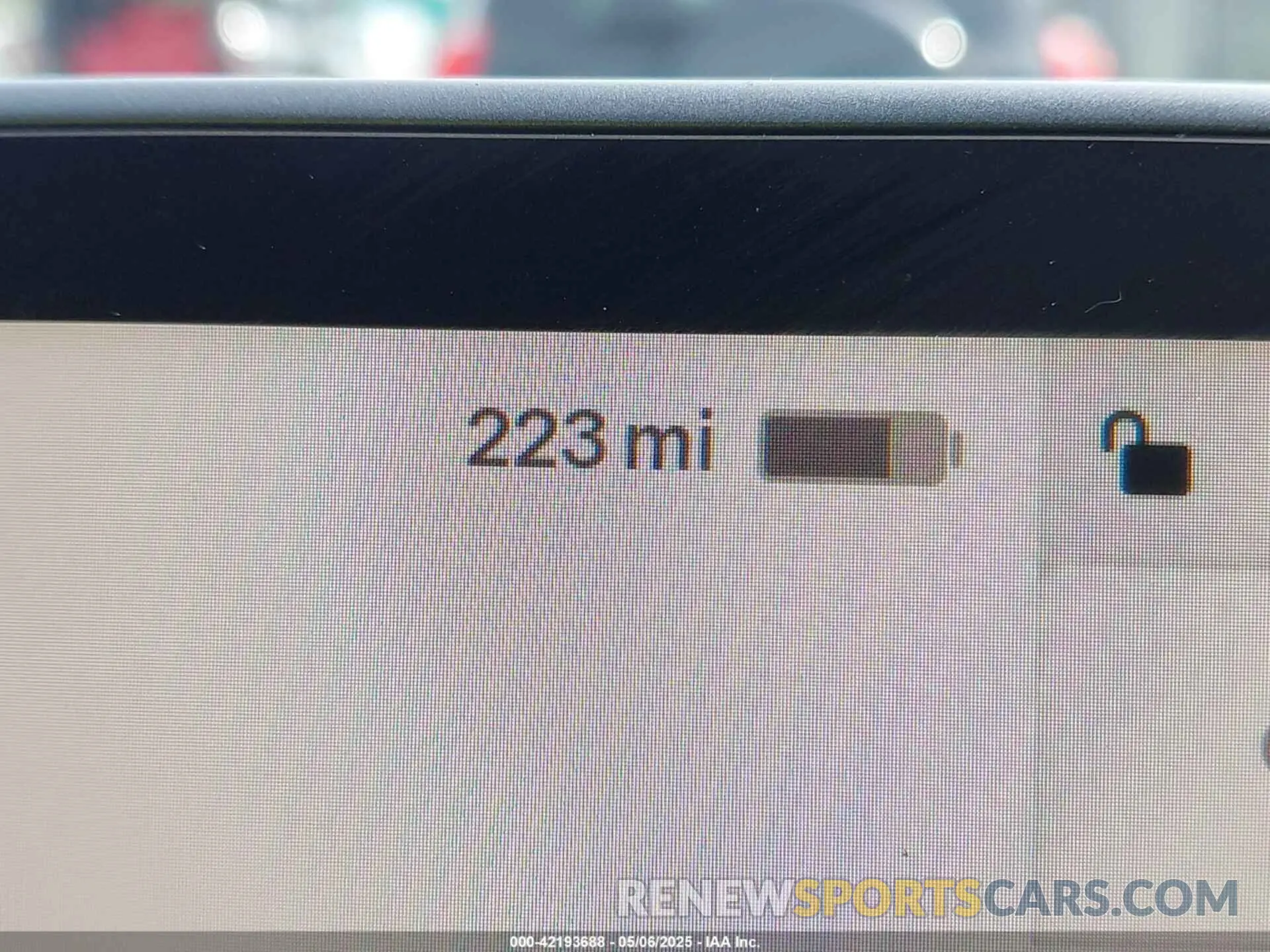 18 Photograph of a damaged car 7SAYGDEE3NF513510 TESLA MODEL Y 2022