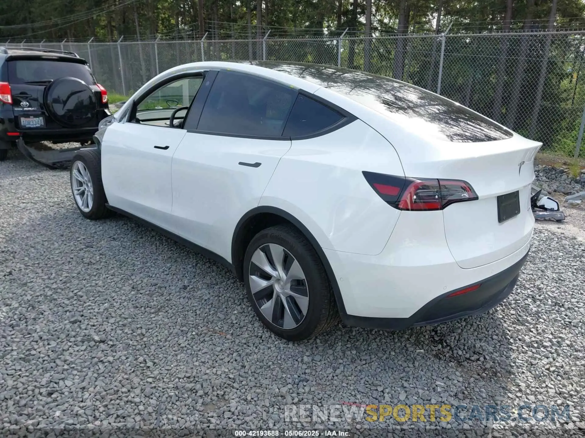 3 Photograph of a damaged car 7SAYGDEE3NF513510 TESLA MODEL Y 2022
