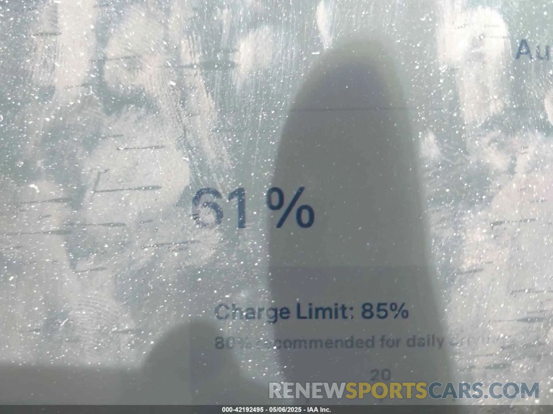 17 Photograph of a damaged car 7SAYGDEE4NA006645 TESLA MODEL Y 2022