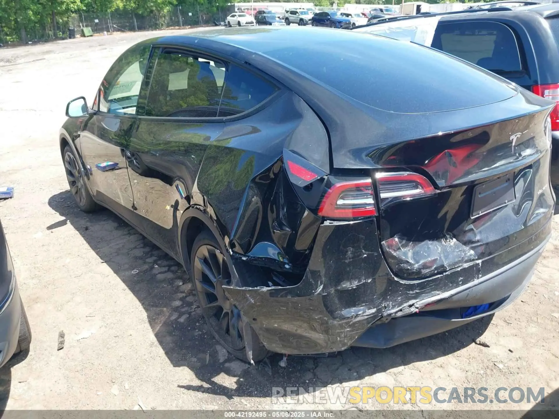 3 Photograph of a damaged car 7SAYGDEE4NA006645 TESLA MODEL Y 2022