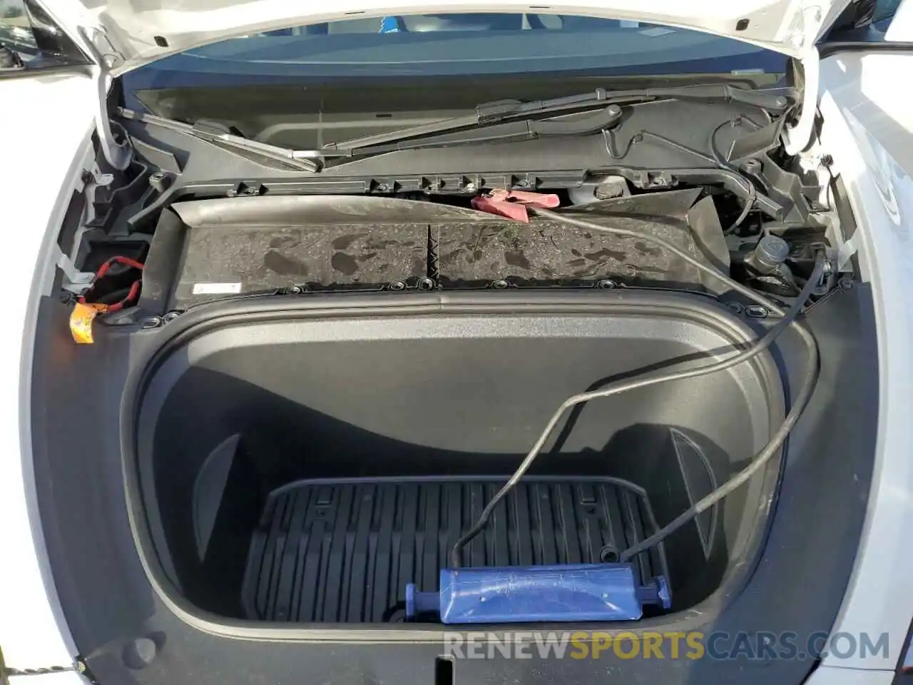 11 Photograph of a damaged car 7SAYGDEE4NA009898 TESLA MODEL Y 2022