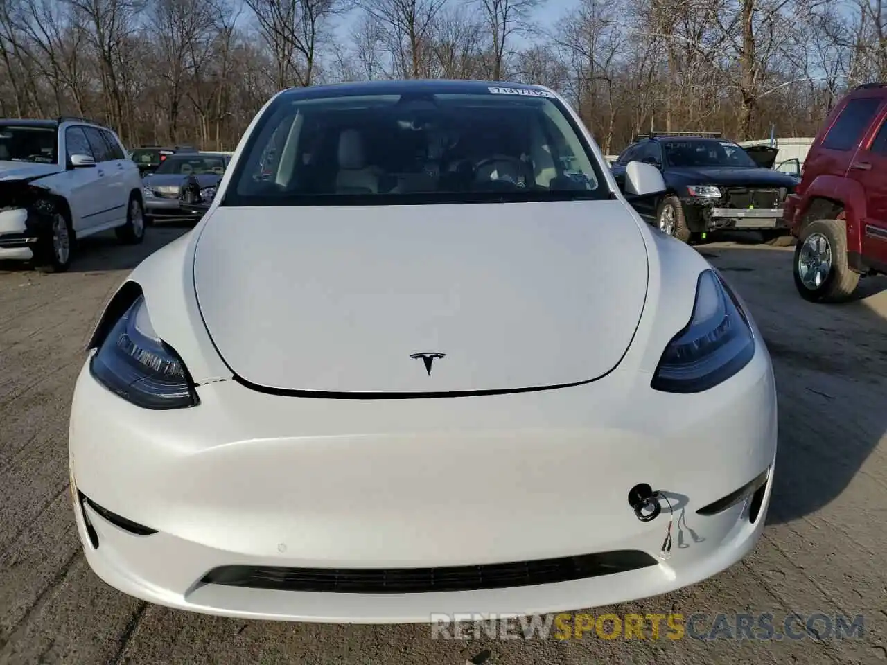 5 Photograph of a damaged car 7SAYGDEE4NA009898 TESLA MODEL Y 2022