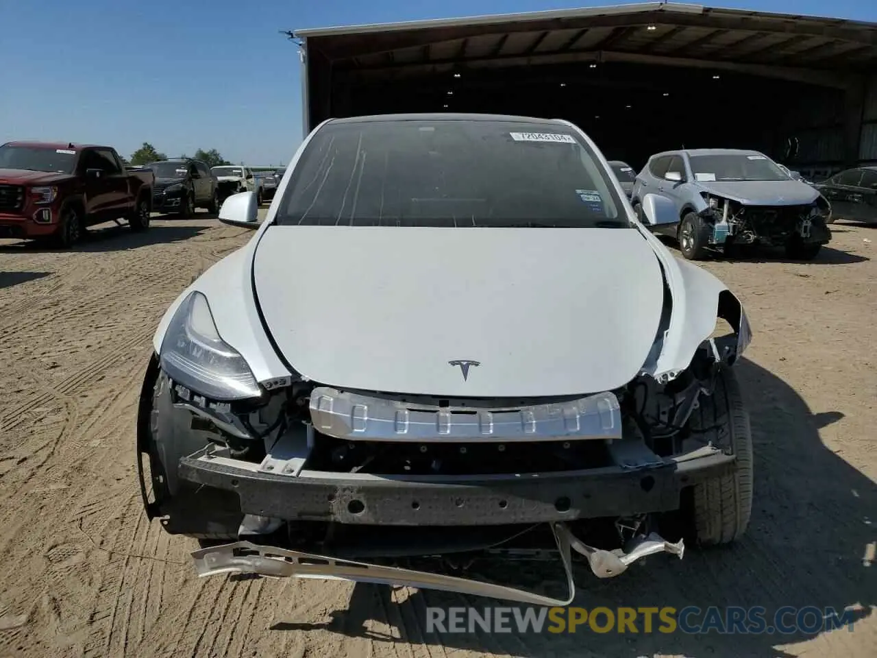 5 Photograph of a damaged car 7SAYGDEE4NA012347 TESLA MODEL Y 2022