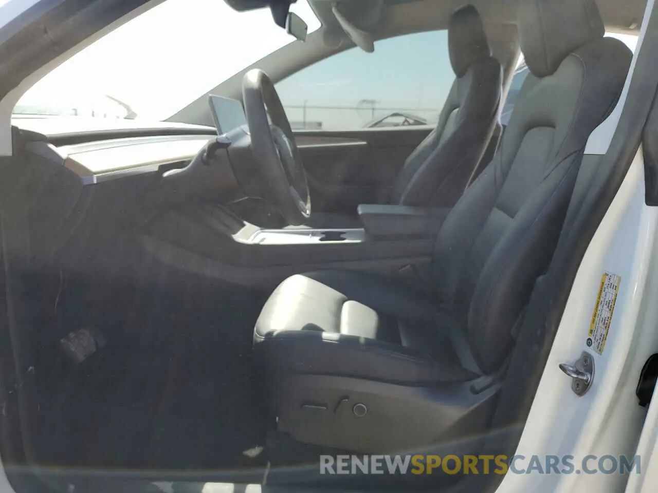 7 Photograph of a damaged car 7SAYGDEE4NA012347 TESLA MODEL Y 2022